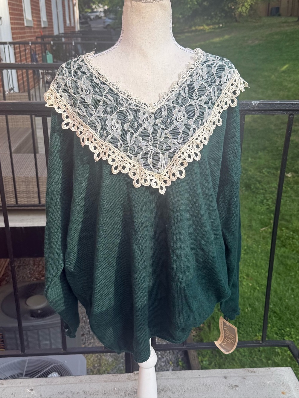 Vintage Lace-Trim V-Neck Women’s Top in Deep Green